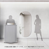 おしゃれな美容室にあるウォールミラー「MRO20」